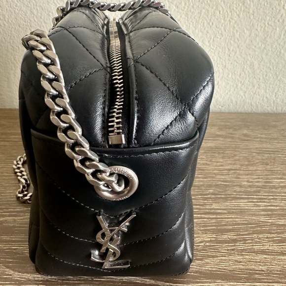 Saint Laurent
Lou leather handbag
Very good condition - Picture 2 of 11